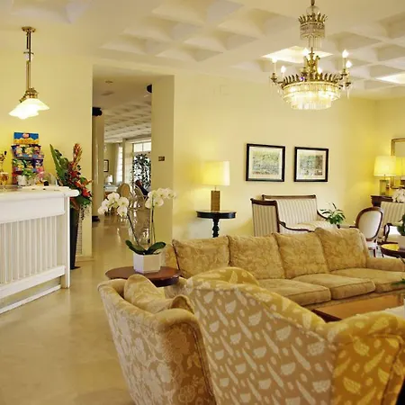 萨加罗健康水疗酒店 萨卡罗