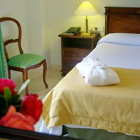 萨加罗健康水疗酒店 4*