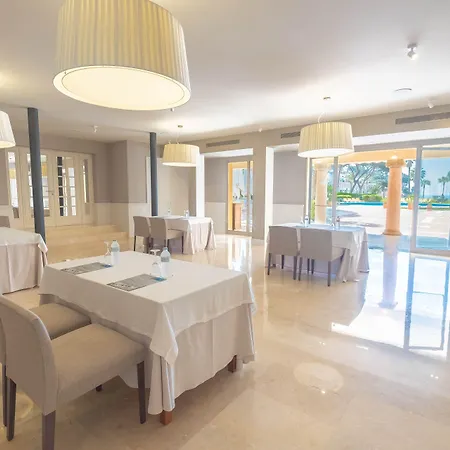 萨加罗健康水疗酒店 4* 萨卡罗