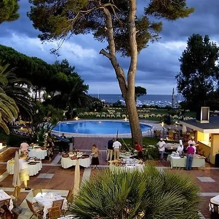 萨加罗健康水疗酒店 4*