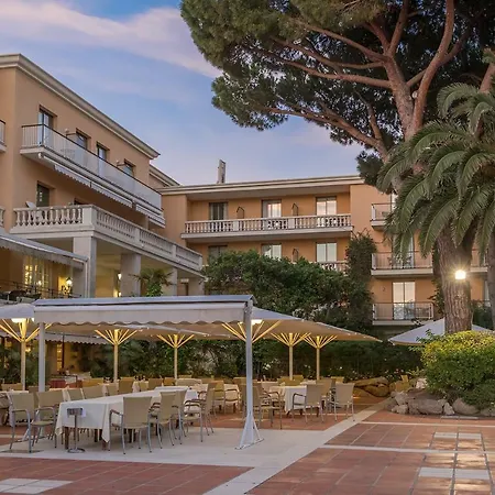 酒店 萨加罗健康水疗酒店 4*